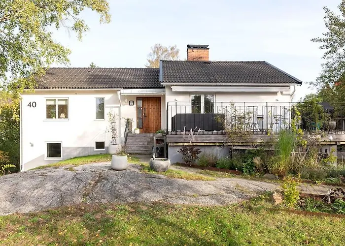 Stor Villa Naera Till Centrala Stockholm